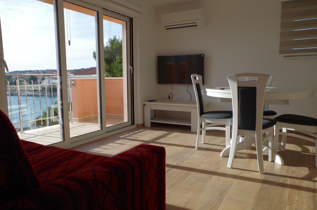 Villa Palas Apartments 2 Rogoznica  Δωμάτιο φωτογραφία